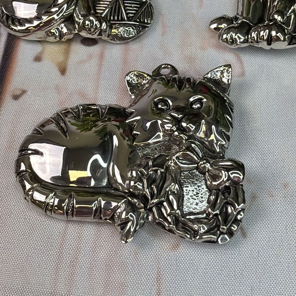 Gorham Silverplate Cat Ornaments, Set of 3, Yarn Fish Wreath Christmas Decor - Picture 2 of 16